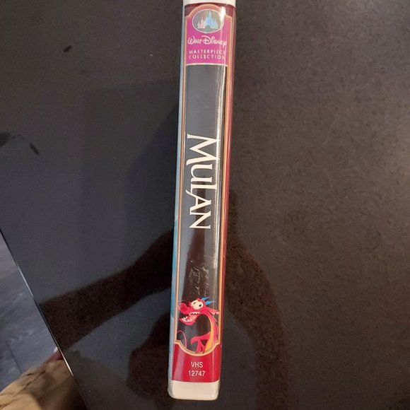 Disney's masterpiece MULAN VHS - Picture 2 of 4